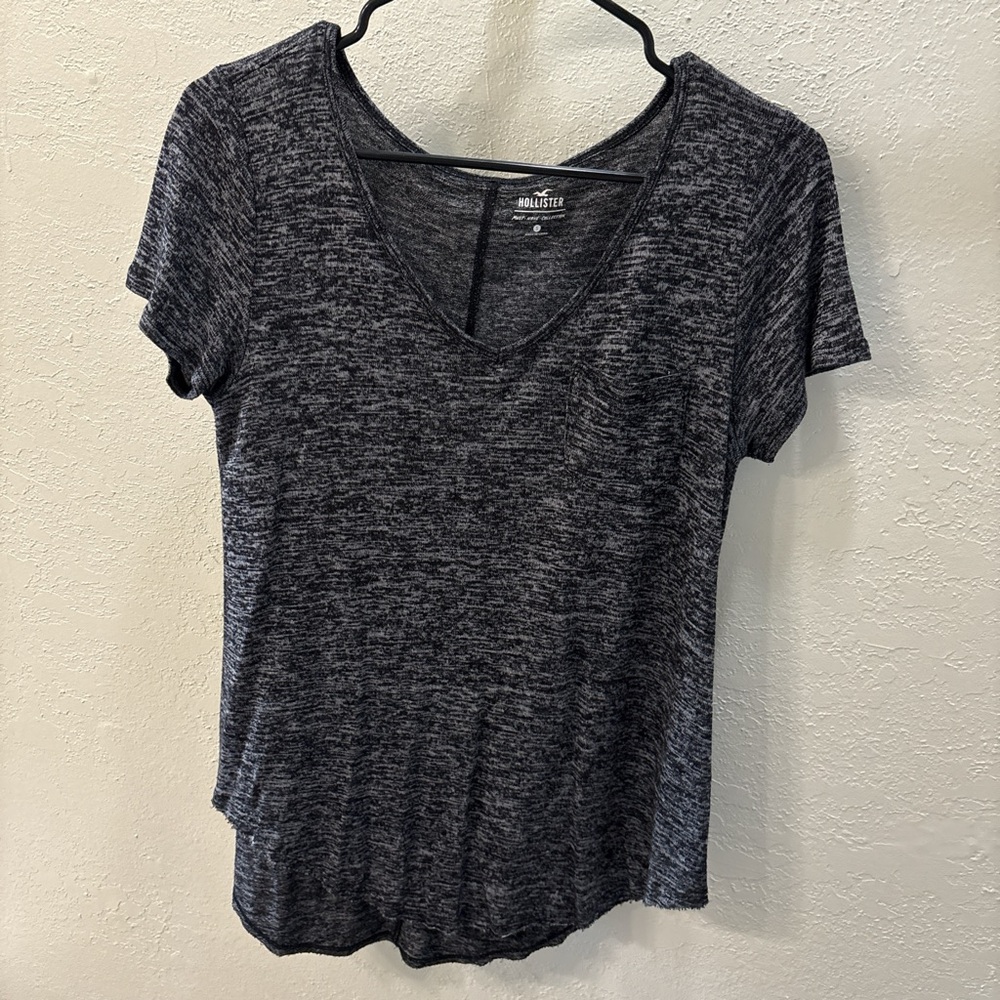 Hollister Gray Black Short Sleeve T-Shirt